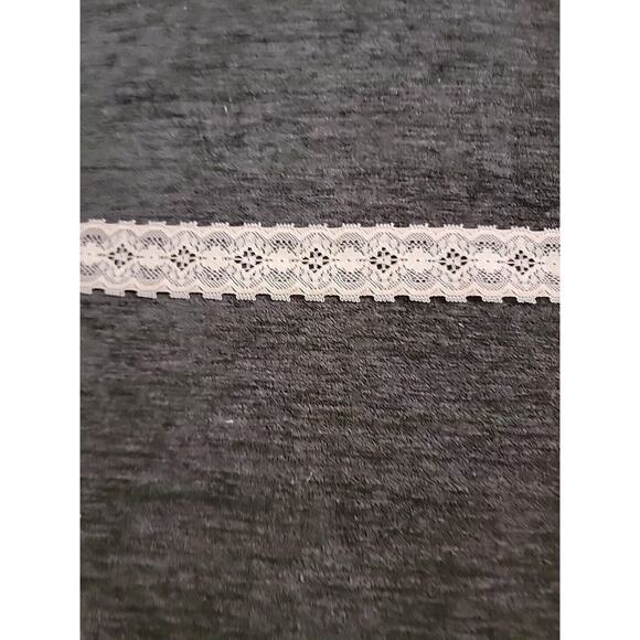 Vintage 1 1/4" Beige Flat Floral Lace Trim Edging 40 Continuous Yards Sewing‎ - Picture 1 of 6